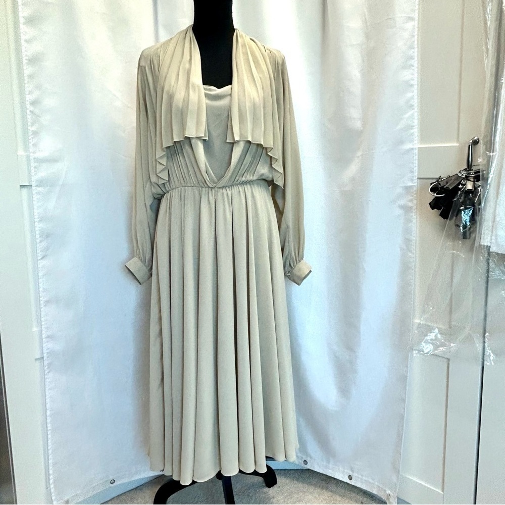 Wayne Clark Aline Marelle Vintage beige cream pleated midi dress Sz 12 - Picture 15 of 16